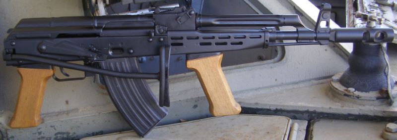 Hungarian AMD65 rifle 10