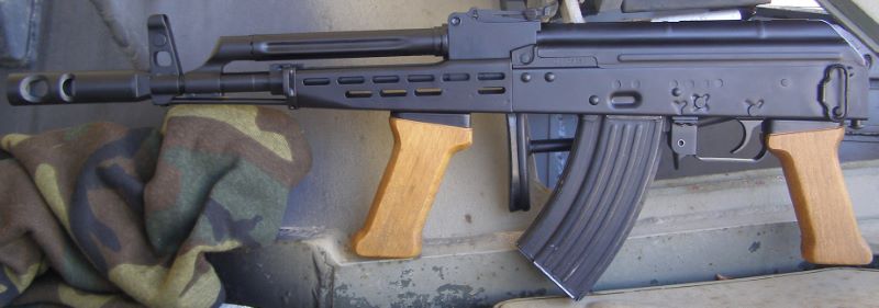 Hungarian AMD65 rifle 9