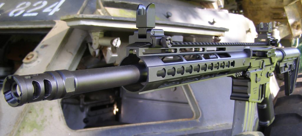 16 inch 300 Blackout With Non-Reciprocating Charging Handle image 4